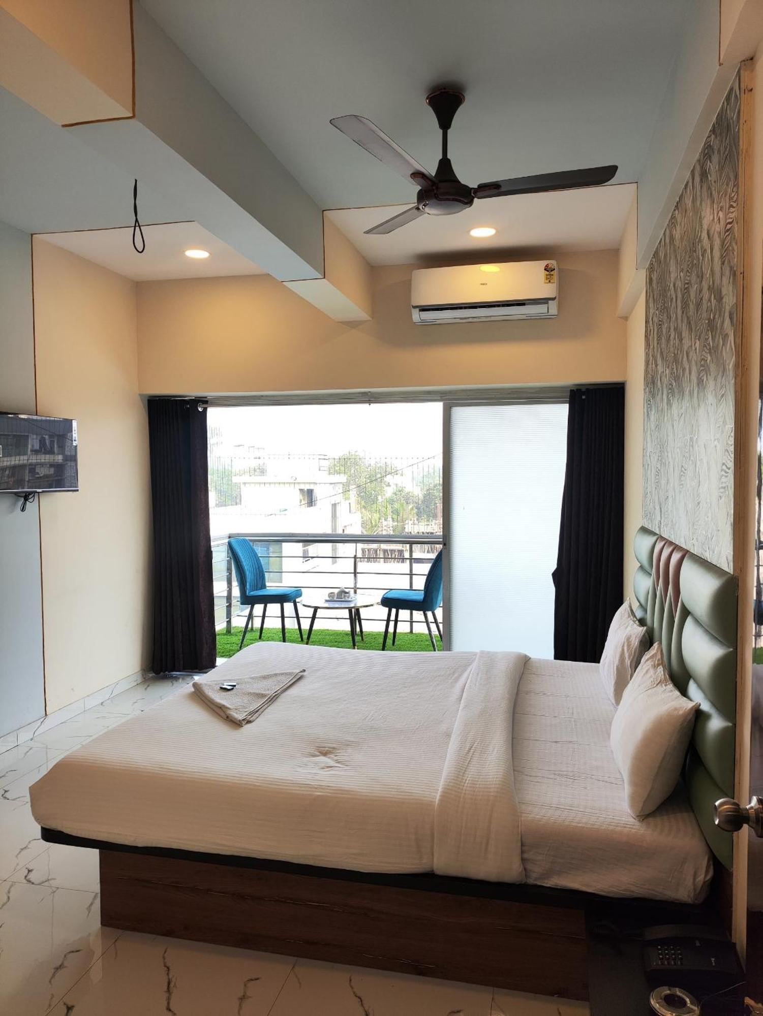 New Balaji Residency By Glitz Hotels Ulhasnagar ภายนอก รูปภาพ