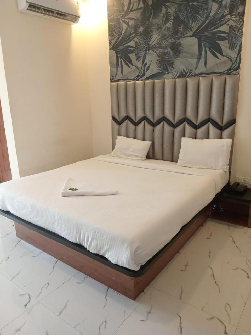 New Balaji Residency By Glitz Hotels Ulhasnagar ภายนอก รูปภาพ