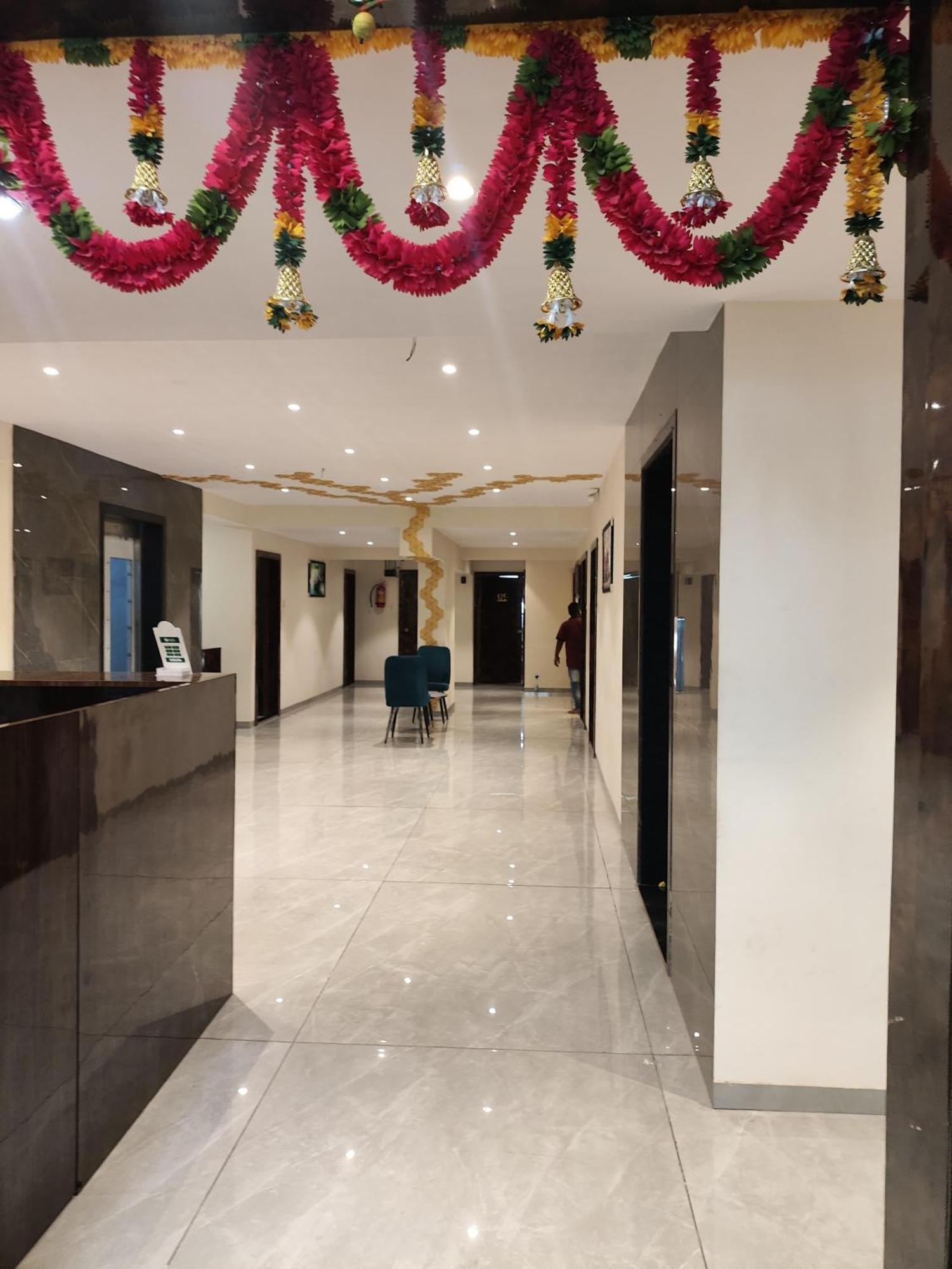 New Balaji Residency By Glitz Hotels Ulhasnagar ภายนอก รูปภาพ